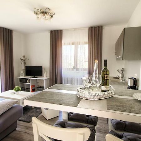 Filip Apartment Rakovica Kültér fotó